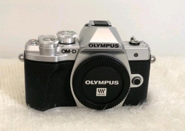 Olympus M.ZUIKO DIGITAL 2