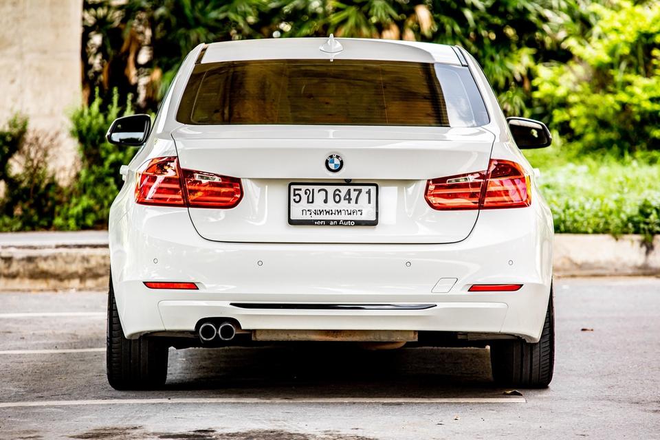 Bmw 328i Sport เบาะแดงปี 2013 สีขาว สวยสภาพดี 5