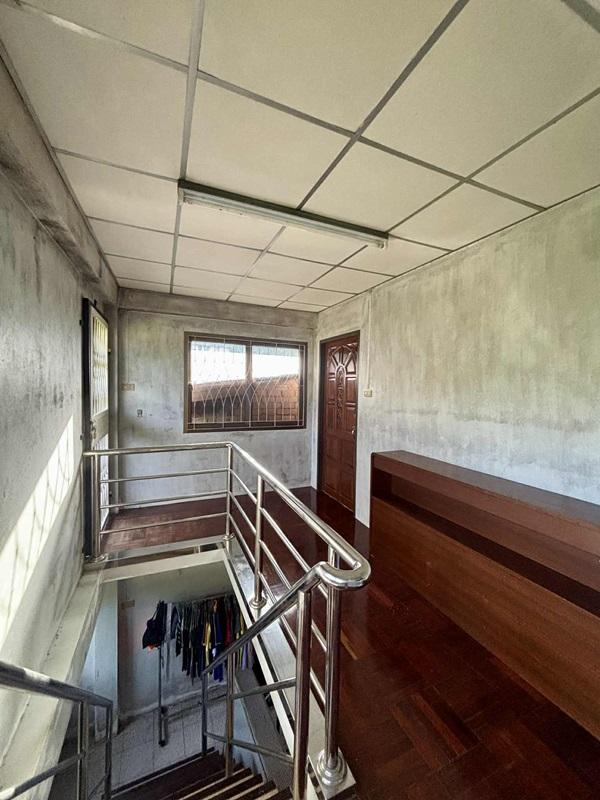 ขายอาคารพาณิชย์ 2 ชั้น ภูเก็ต 48 ตรว. ติดถนนเชิงทะเล ทำเลทอง เจ้าของขายเอง-ต่อรองได้ โทร 065-8785994 9