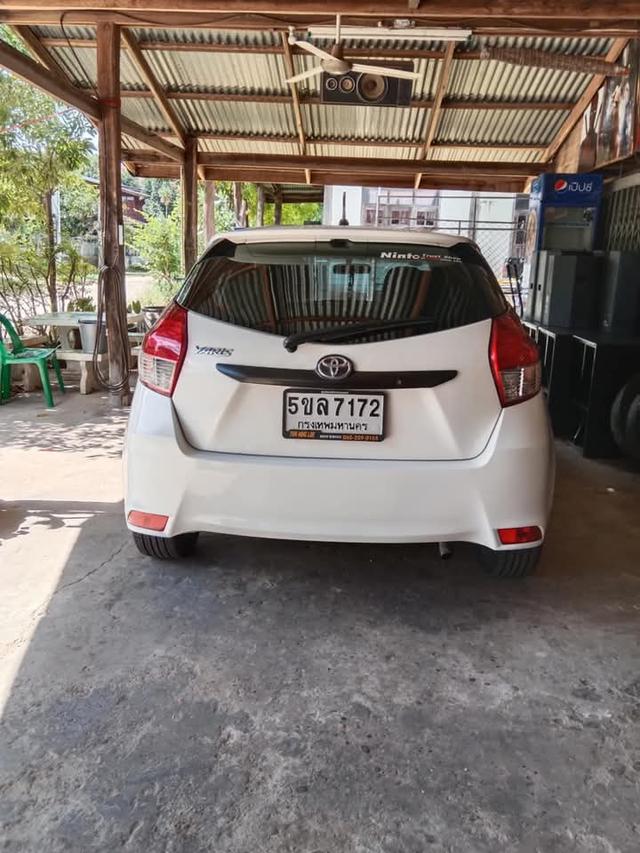 Toyota Yaris สีขาว 8