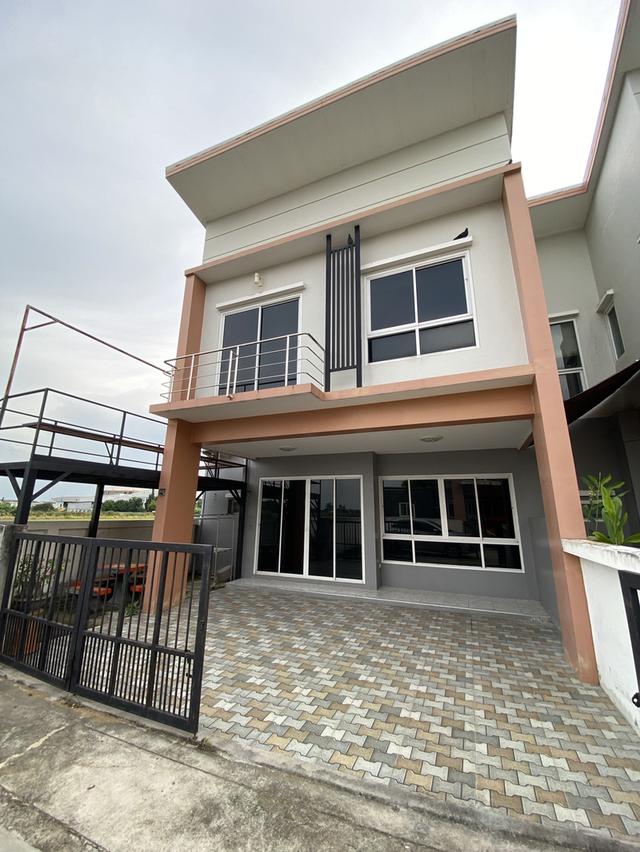 ขายทาวน์โฮมสไตล์บ้านแฝดหลังมุมวิวทุ่งนา 1