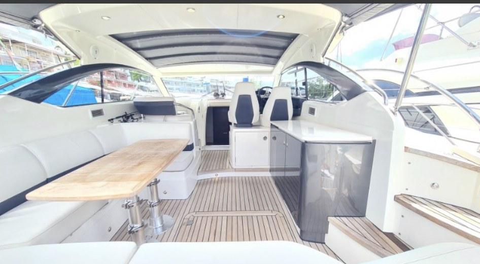 YACHT PRINCESS V 39 SPORT 4