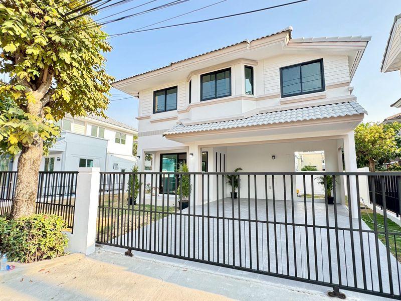 หมู่บ้านพฤกษ์ลดา คลองถนน วงแหวน–รัตนาธิเบศร์ บ้านเดี่ยว 2 ชั้น  ถนนเมน ตกแต่งใหม่พร้อมอยู่ โครงการ (Land & Houses) 2