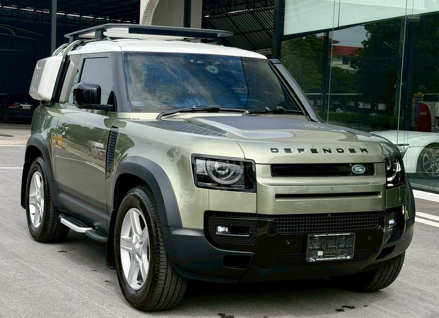 Land Rover Defender 2.0L Diesel 3 Doors