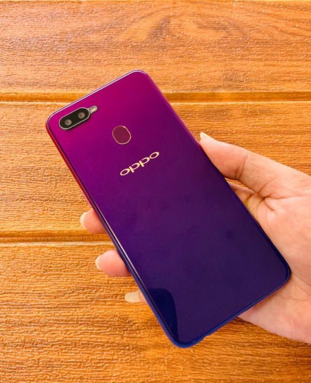 Oppo F9 สีม่วง 1