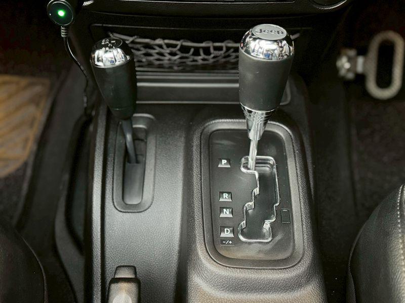 Jeep Wrangler Sahara 2.8 Crd ดีเซล 4wd Overland unlimited ปี 2014 8