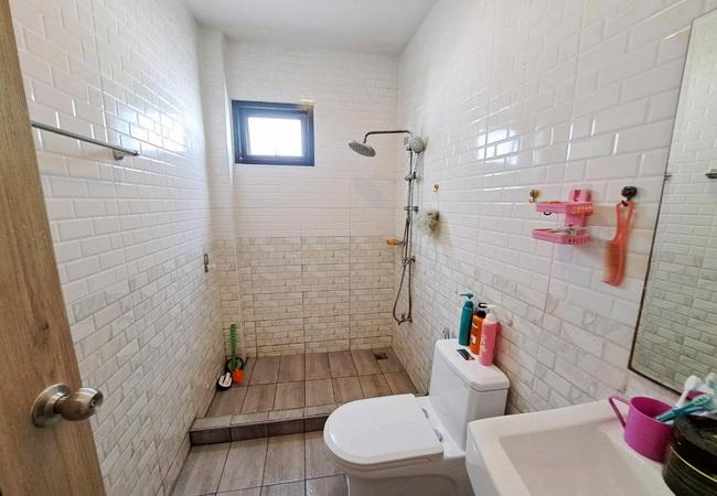 ขายบ้าน หมู่บ้านร็อคการ์เด้น สุวรรณภูมิ เฟส 3 ซอยหลวงแพ่ง 4/1 บางเสาธง สมุทรปราการ 10