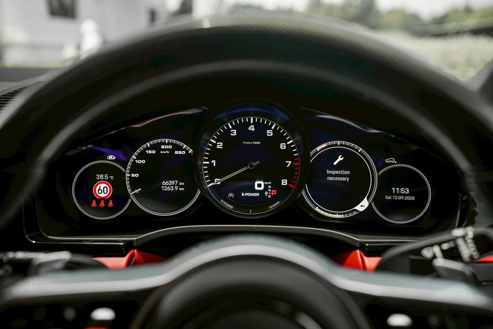 Cayenne Coupe 3.0 V6 e-Hybrid 16