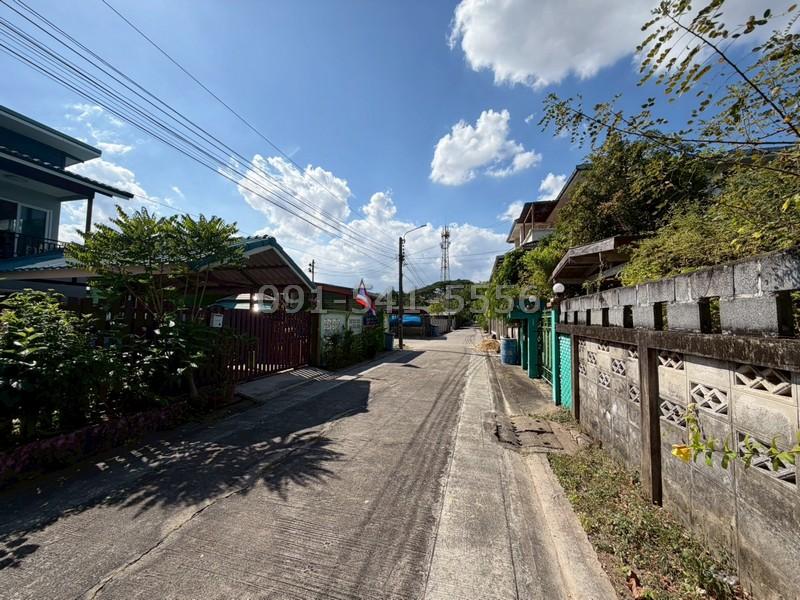 ขายที่ดินเปล่า ซอยพระยาสุเรนทร์ 16 แยก 1-6 ทำเลดี ขนาดที่ดิน 123 ตรว รูปแปลงสวย ใช้พื้นที่ได้เต็ม 5