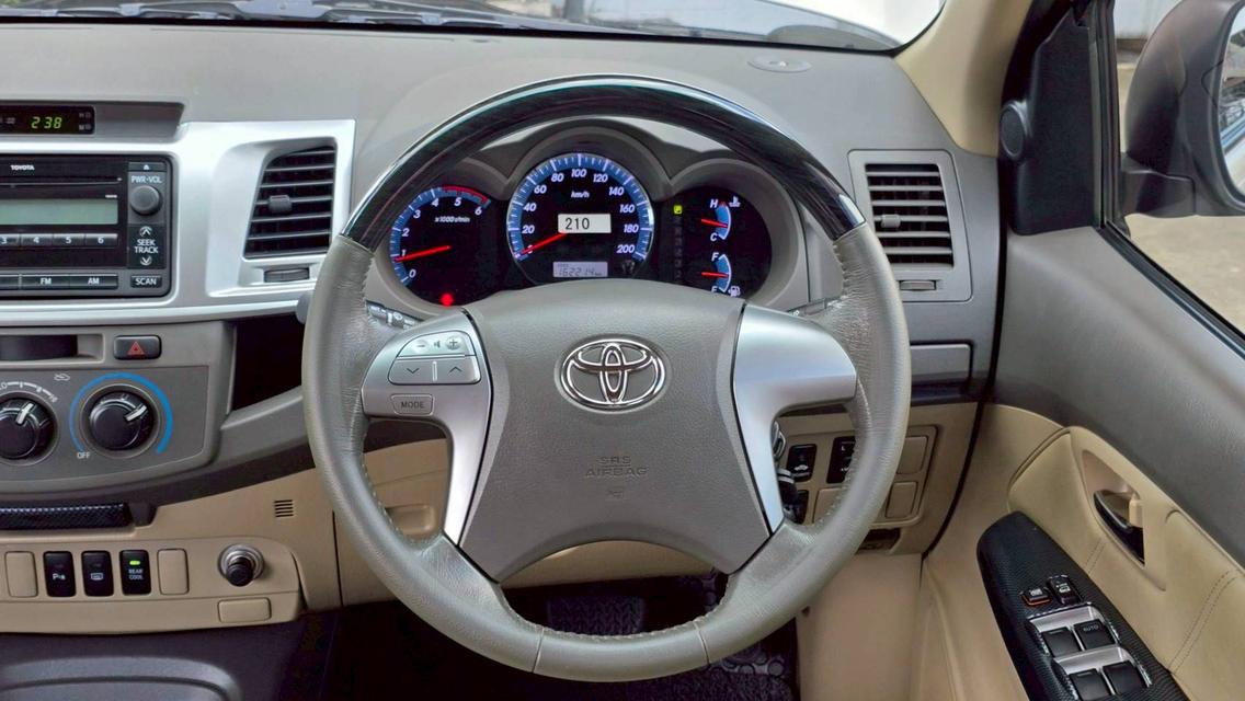 TOYOTA FORTUNER, 2.5 G ปี 2013 โฉม ปี11-15 16