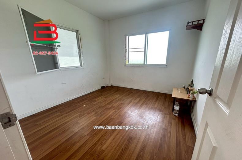  บ้านแฝด หมู่บ้าน เดอะไนน์ รังสิต คลอง 9 เนื้อที่ 36.8 ตรว. ใกล้วัดลานนา ถนนรังสิต-นครนายก ตำบลลำลูกกา อำเภอลำลูกกา จังหวัดปทุมธานี 11