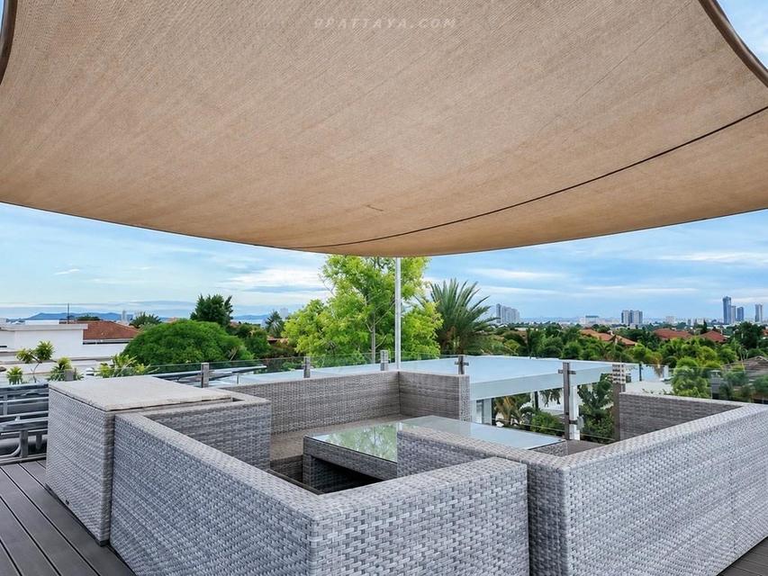 For Sale — Luxury Pool Villa at Siam Royal View PattayaLuxury pool villa for sale at Siam Royal View Pattaya, one of Pattaya’s high-end residential 9
