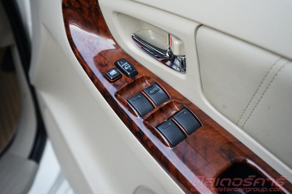 2011 TOYOTA INNOVA 2.0 V ( 8050 ) 17