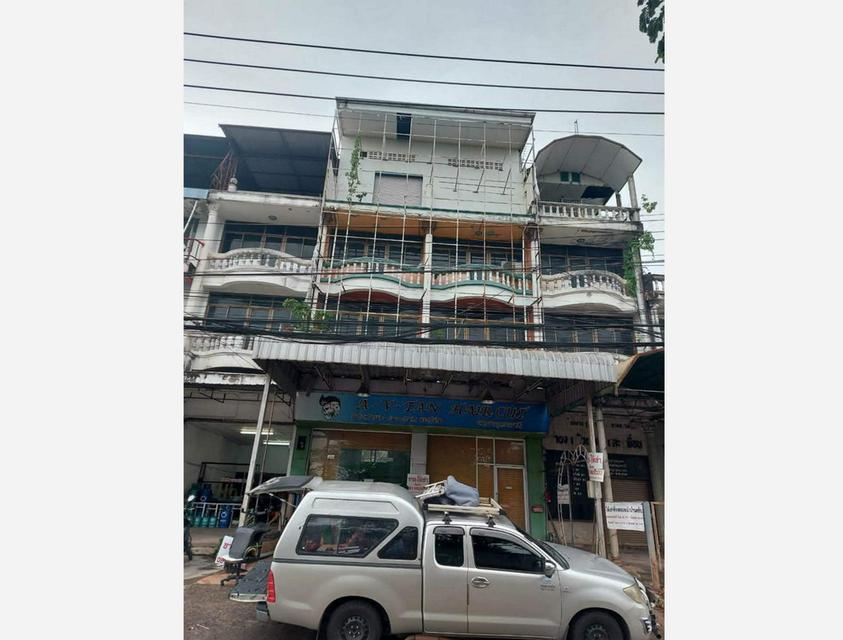 ขายอาคารพาณิชย์ 2 คูหา 4.5 ชั้น (มีลิฟท์ขนส่ง) ปากซอยจินตคาม ตำบลหมากแข้ง เมืองอุดรธานี ติดกับ ม.ราชภัฏอุดร (เจ้าของขายเอง) 2