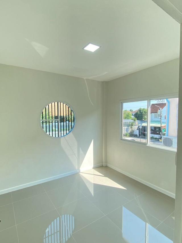 ขายทาวน์เฮ้าส์ สูง 2 ชั้น หลังมุม เนื้อที่ 24 ตารางวา หมู่บ้านร่วมสุข 2 ซ.5 ถนนรามคำแหง 96 แขวงสะพานสูง เขตสะพานสูง กรุงเทพมหานคร 9