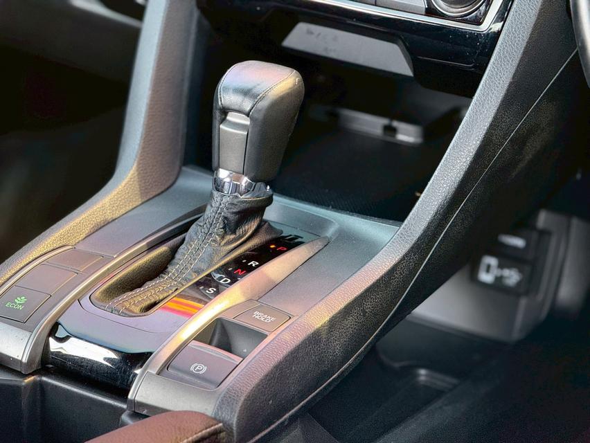 Honda Civic FK 1.5Turbo ปี17 10