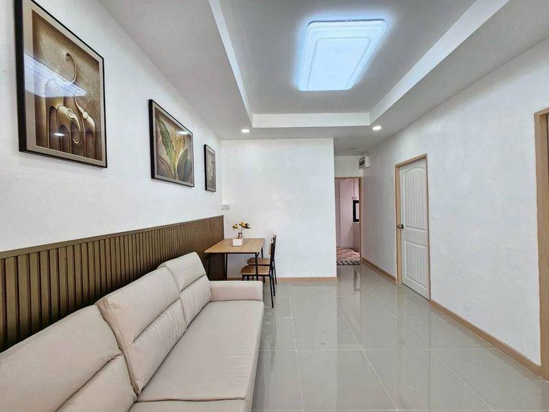 หมู่บ้านพฤกษา3  ถนนวัดลาดปลาดุก บางบัวทองทาวน์เฮาส์ชั้นเดียว ตกแต่งใหม่พร้อมอยู่ หน้ากว้าง6เมตร 6