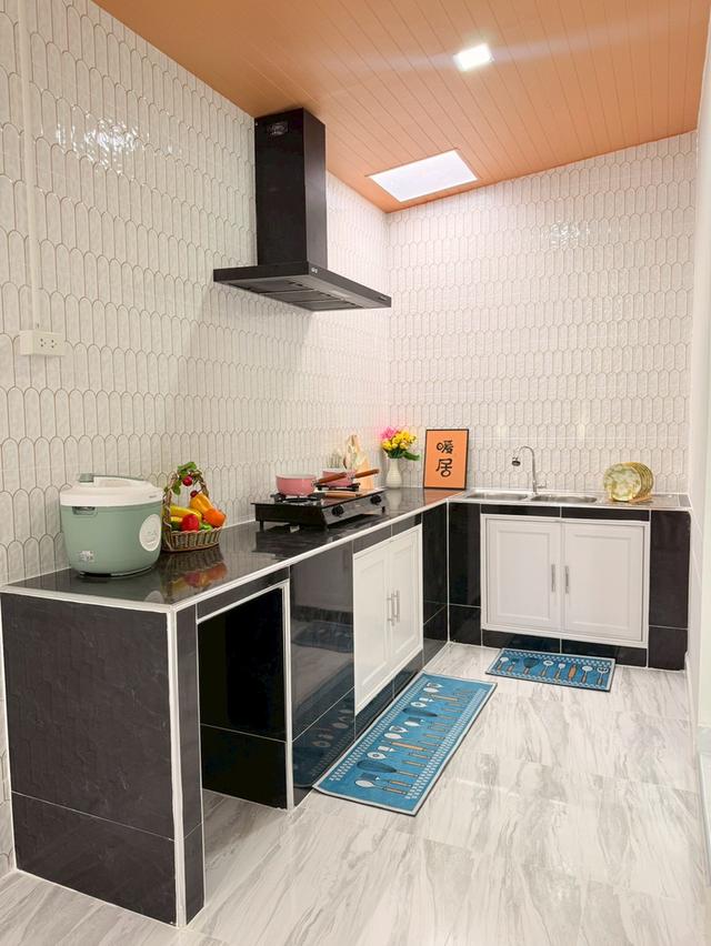 บ้านแฝด คลองสามวา เลียบคลองสอง ซาฟารีเวิลด์  หมู่บ้านพร้อมพัฒน์ 1 นัดชมบ้าน 085-318-6868 คุณวา 13