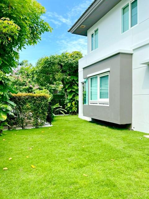 มีสนามหญ้า มัณฑนา ม.รามคำแหง 2 2กม. อ่อนนุช เจโม พลาซ่า 1.9กม. 3-4นอน สวนหลวง ร.9 ประเวศ ให้เช่าบ้านเดี่ยว 2 ชั้น 56 ตร. 7