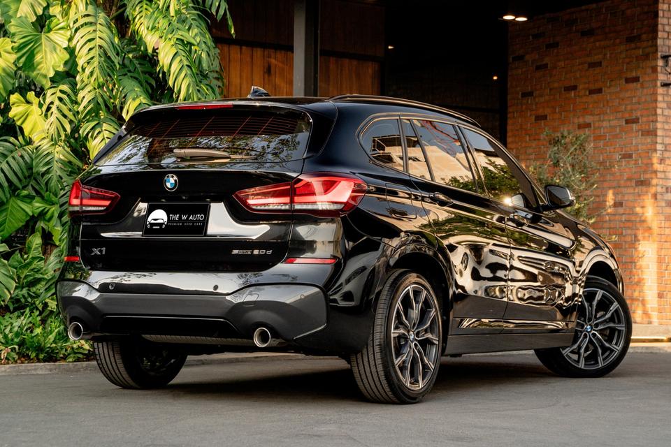 BMW X1 sDrive20d M Sport ปี 2021 📌𝐁𝐌𝐖 𝐗𝟏 เข้าแล้วค่ะ พร้อม 𝐁𝐒𝐈 & 𝐖𝐚𝐫𝐫𝐚𝐧𝐲 ศูนย์🌈 2