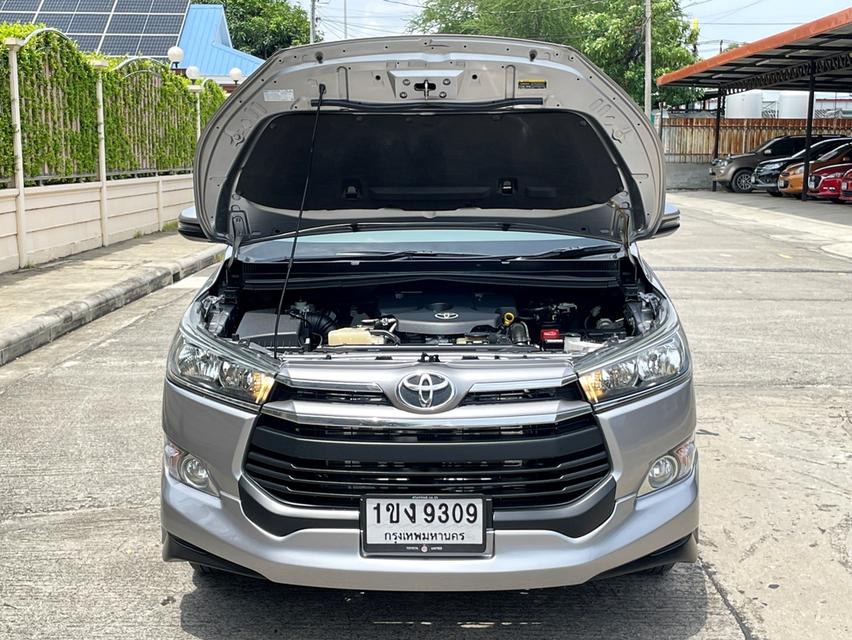 ขาย Toyoya Innova Crysta 2.8G ปี20 16
