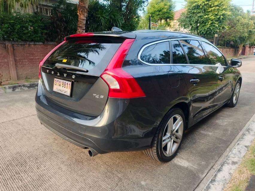 Volvo V60 T4F 1.6 Turbo สีดำ 5