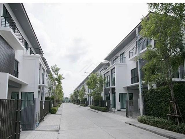 ให้เช่าบ้านเดี่ยว 2 ชั้น 400 ตร.ม. 5 ห้องนอน บ้านลุมพินี สวนหลวง ร.9 เฟอร์นิเจอร์ครบ พร้อมอยู่ 2