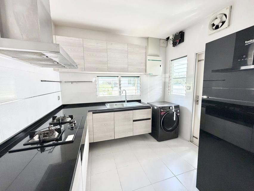 ให้เช่า บ้านเดี่ยว 2 ชั้น  โครงการ  มัณฑนา2 บางนา กม.7  พร้อมเข้าอยู่ 13