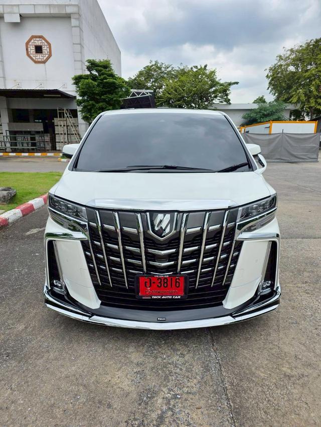 Toyota ALPHARD 2.5SC PACKAGE สีขาว ปี 2024 ไมล์ 36,000 กม.