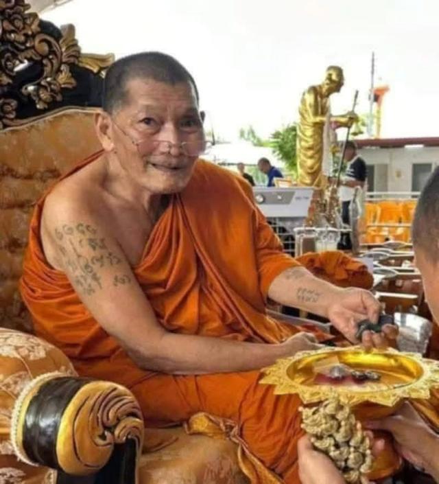 นาคปรกแร่เหล็กไหลไพรดำ รูปย่อยที่ 4