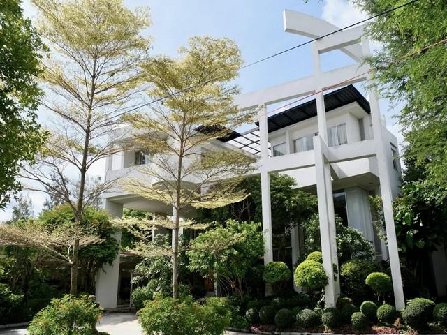 ขายบ้านเดี่ยว 398 ตรว. ในสนามกอล์ฟ Windsor Park&Golf Club สุวินทวงศ์ 15 Double Volumn Loft court house หลังบ้านติดสนามกอ 1