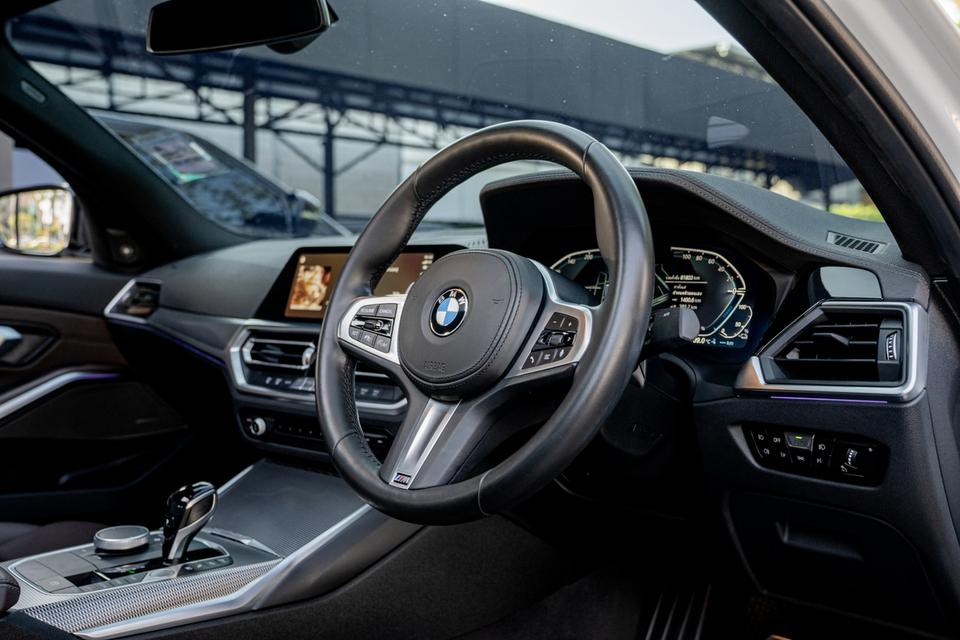 BMW 330e M Sport Plug-in Hybrid รุ่น G20 ปี 2022 📌𝐁𝐌𝐖 𝟑𝟑𝟎𝐞 เข้าใหม่ สวยฉ่ำ พร้อม BSI+Warranty ศูนย์ 2 ปี💥👨🏽‍🔧 3