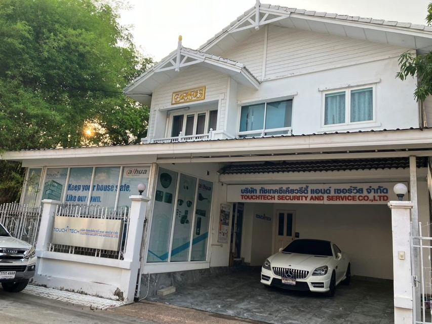 ขายบ้านเดี่ยว 2 ชั้น หมู่บ้านนริศรา ติดถนนประชาอุทิศ เหมาะเป็นโฮมออฟฟิศ เดินทางสะดวก ใกล้ม.เทคโนโลยีพระจอมเกล้าธนบุรี 3