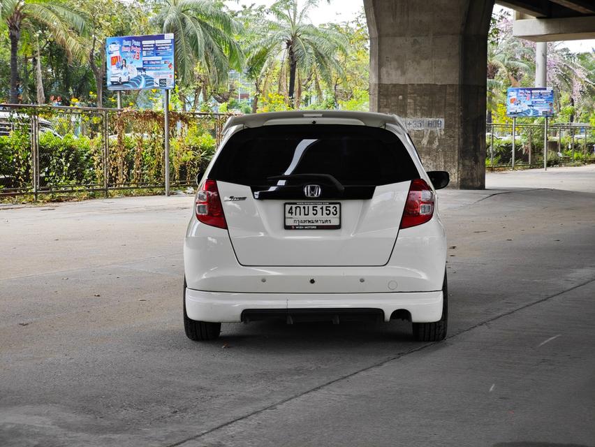 ขายรถ Honda Jazz 1.5S ปี 2010 สีขาว เกียร์ออโต้ 5