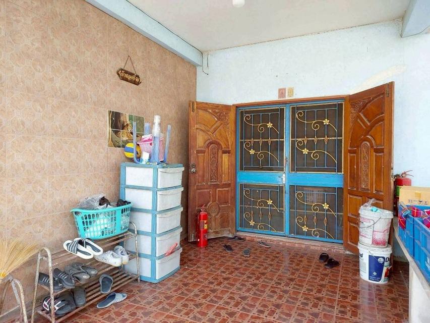 ขายบ้านเดี่ยว 2 ชั้น ตามสภาพ เนื้อที่ 203 ตร.ว. บ้านหันหน้าทิศเหนือ ใกล้ตัวเมือง ใกล้วัดเจดีย์หอย ลาดบัวหลวง พระนครศรีอยุธยา 2