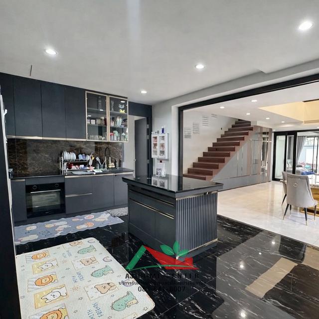 ขายบ้าน3ชั้นพร้อมสระว่ายน้ำ ขนาด97ตรว. ซ.อินทามระ28 ฟังก์ชั่นครบ พร้อมเข้าอยู่ 9