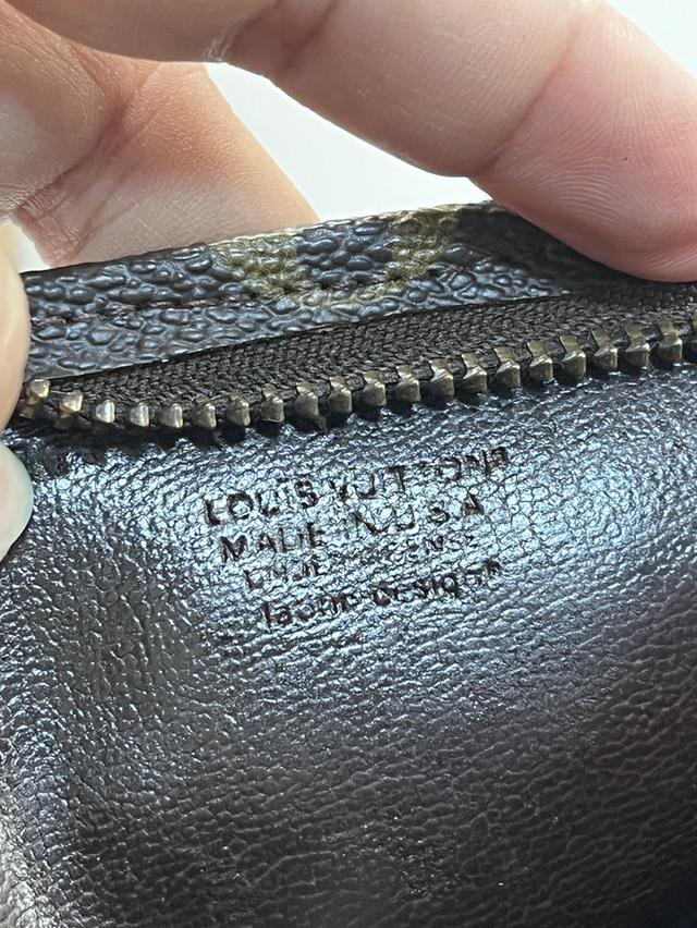 กระเป๋าแบรนด์เนม Luis Vuitton vintage clutchh แท้ เดิมๆ พร้อมใช้ลายชัดแคนวสาสสวยซับในเมีลอกนิดหน่อยไม่มีผลต่อการใช้งานใส่โทรศัพท์ได้ เครื่องสำอางค์ได้ รูปที่ 8