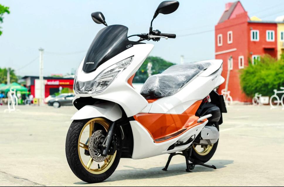 Honda PCX 150 สีขาว - ส้ม 2