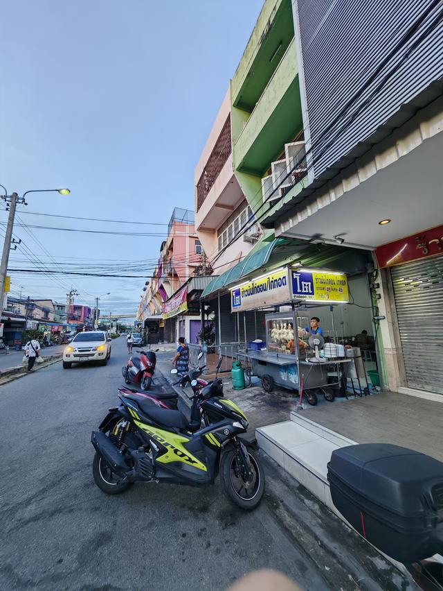 ขายอาคารพาณิชย์ 4ชั้น รามอินทรา67 พร้อมผู้เช่า 2