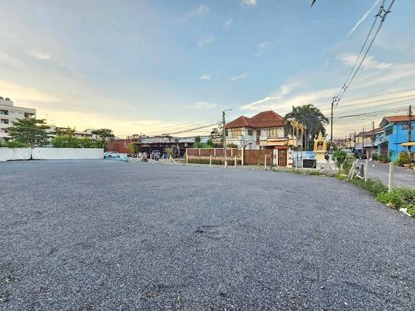 ขาย  ที่ดินสวย 201 ตร.วา ซอยลาดพร้าว 83 แปลงหัวมุม  ใกล้สถานีรถไฟฟ้า ลาดพร้าว 83 9