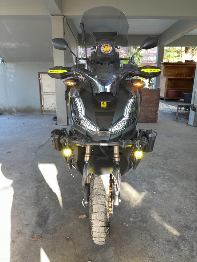 ขายดาวน์ หรือตัดสด Honda ADV350
