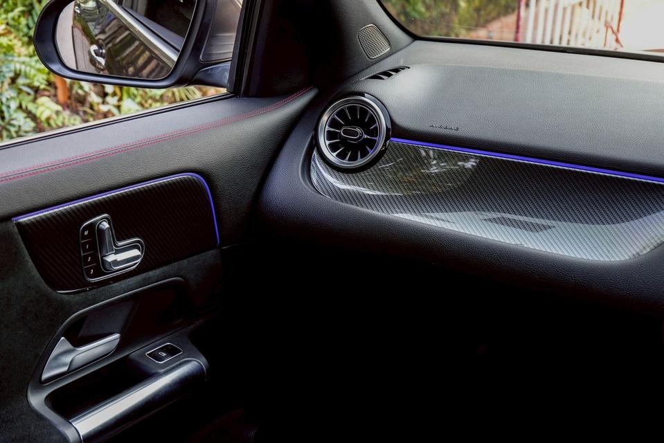 Mercedes-Benz GLA200 1.3 AMG Dynamic W247 AT 2022 รูปที่ 13