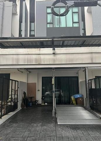ขายทาวน์โฮม 3 ชั้น โครงการ Neo Space นีโอ สเปซ ซอยสุคนธสวัสดิ์ 3 ลาดพร้าว71 ใกล้สตรีวิทยา 350 เมตร