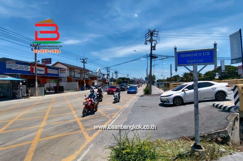 ทาวน์โฮม บ้านพฤกษา115 ไพร์ม รังสิต-คลอง 3 เนื้อที่ 32.9 ตรว. ถ.รังสิต-นครนายก ต.คลองสาม อ.คลองหลวง จ.ปทุมธานี 12