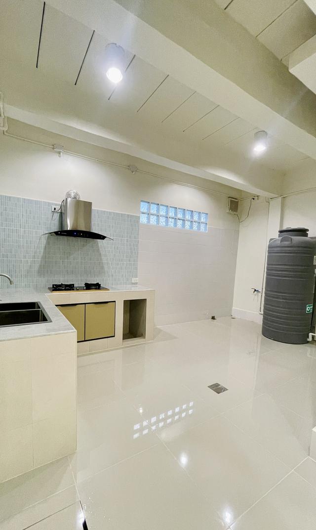 ทาวน์เฮาส์  กรุงเทพ กรีฑา7 9