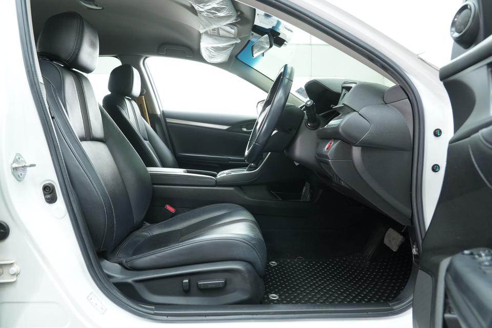 2019 HONDA CIVIC FC 1.8 EL i-VTEC สีขาว เลขไมล์แท้ 112485 กม. 14