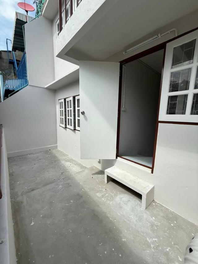 อาคารให้เช่า 3 ชั้นครึ่ง พร้อมดาดฟ้า  ซอยแจ้งวัฒนะ 4 5