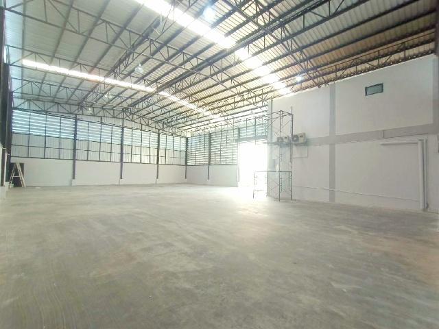 ตลาดเศรษฐกิจ 2กม.เซ็นทรัล มหาชัย 5.4 กม ให้เช่า-ขายโรงงาน พร้อมโกดัง 800 ตร.ม.200 ตร.วา..รพ.สมุทรสาคร 3.4กม.1 นอน 1 น้ำ  5