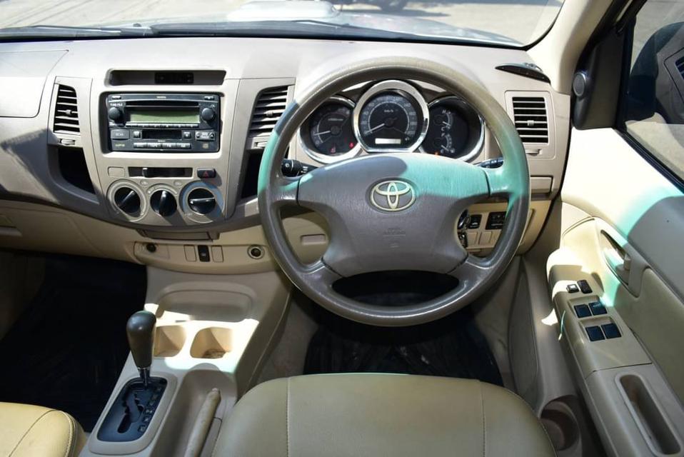 รูป Toyota VIGO 4ประตู 3.0G ดีเซล ปี05 สีบรอนซ์ AUTO  2