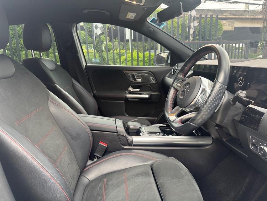 Benz Gla200 Amg ปี 2022 สีขาว ไมล์ 55,xxx Km 9